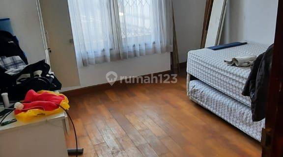 Rumah 3 Lantai Semi Furnish Dalam Komplek Dago Asri Bandung Utara 1