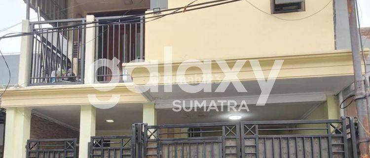 Rumah 2.5 Lantai Bagus Furnished SHM di Bendul Merisi, Surabaya 1