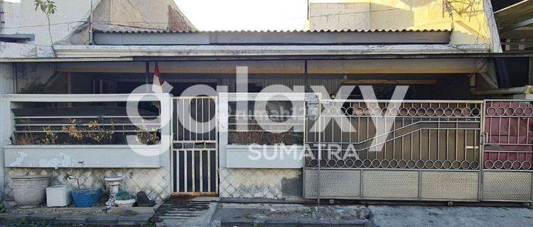 Rumah Bagus Furnished SHM di Lebak Indah Utara, Surabaya 1