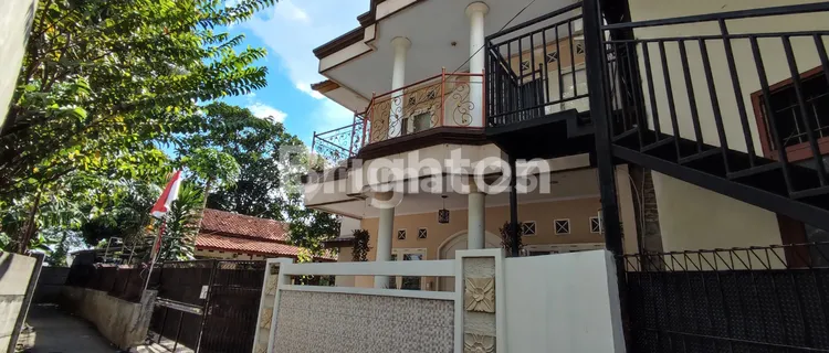 Di Jual Rumah dan Kos-Kosan Exclusive Posisi di Gerbang Kampus Stan 1