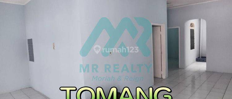 ** Rumah di Tomang Sudah Renovasi Row Jalan 2 Mobil** 1