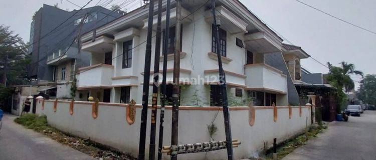 **rumah Sewa Di Mangga Duri Kepa Row Jalan 2 Mobil** 1