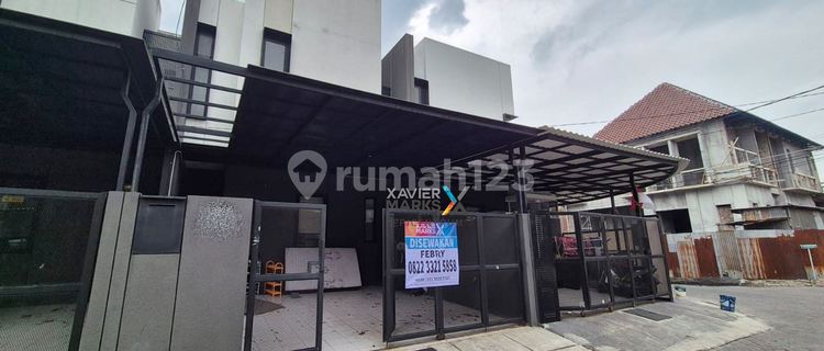 Disewakan Rumah di Darmo Harapan Indah Dekat Satelit dan Margomulyo 1