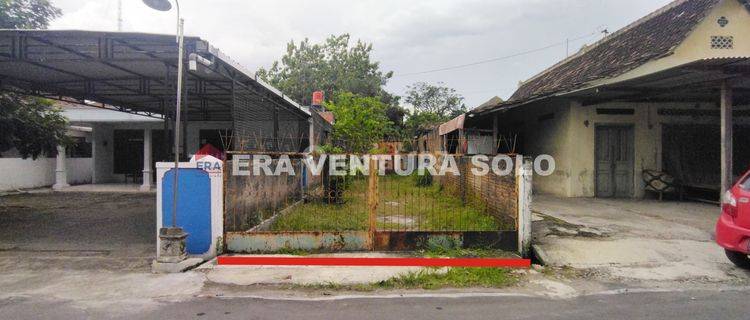 Rumah Lama Strategis Kebakkramat Karanganyar 1