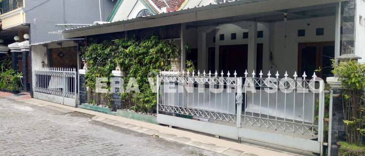 Rumah Bagus Furnished SHM di Baki, Sukoharjo 1