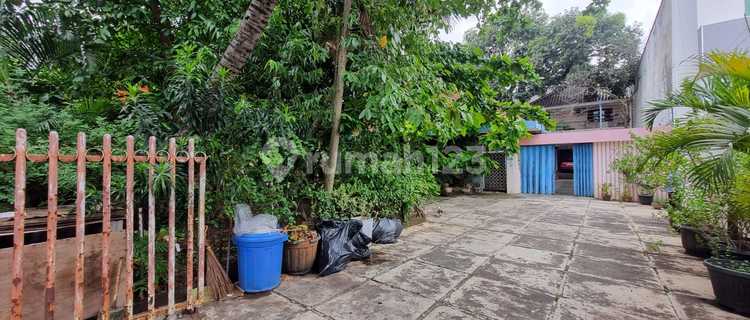 Disewakan rumah besar di A Yani  1