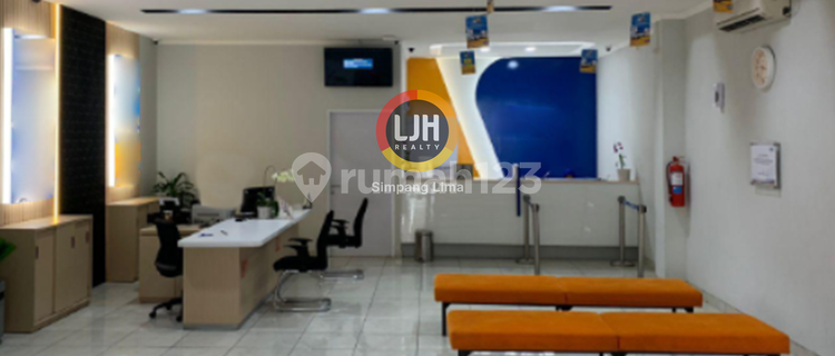 Business Shop Location Crowded Pedurungan Semarang 1