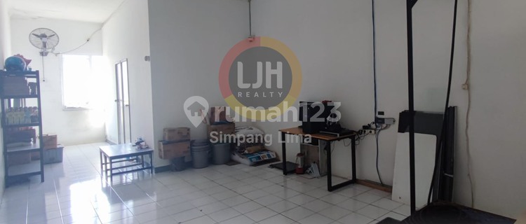 Productive shop house for sale in Ngaliyan. 1