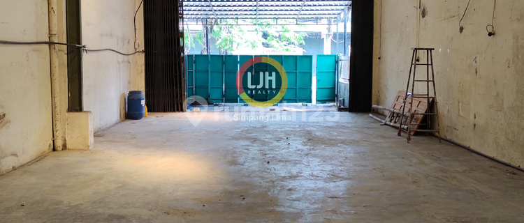 For Sale Spacious Warehouse in Ngaliyan Industrial Area 1