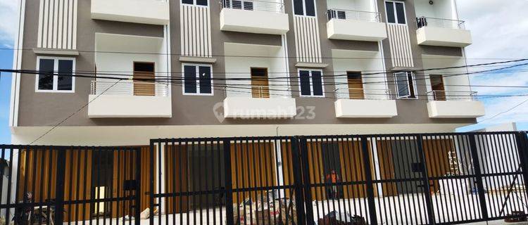 Ruko baru tiga lantai poros Hertasning 1