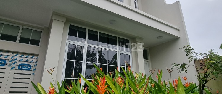 Rumah sewa tipe jade dua lantai Summarecon 1