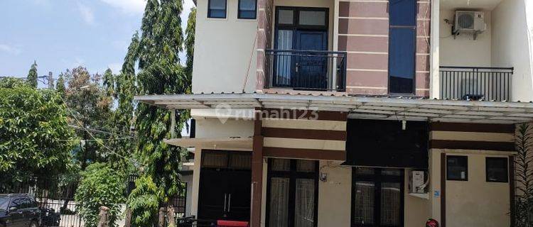 Rumah dua lantai di Pettarani Makassar 1