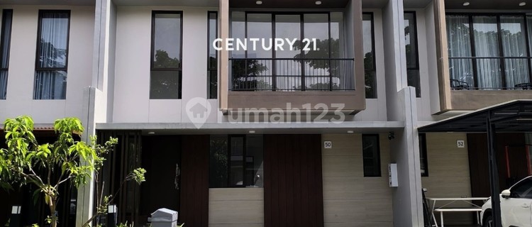 Blue Crystal Main House Summarecon In Makassar 1