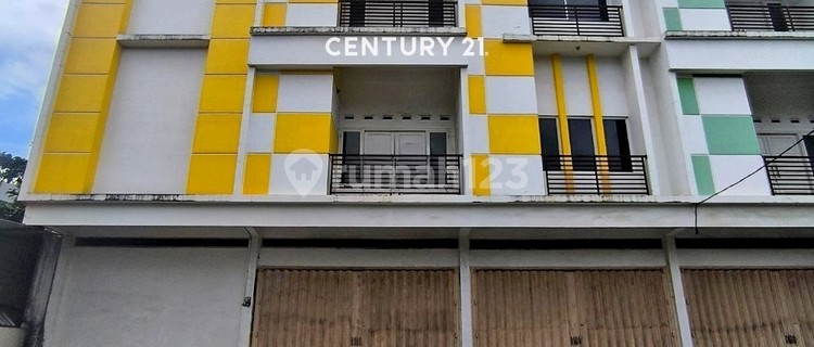 Strategic and Ready-to-Occupy Shophouse in the Hertasning Area 1