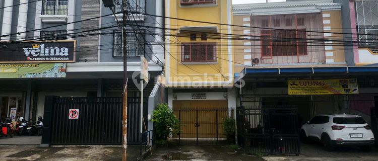 3-Story Shop House on Jl. Sungai Limboto Makassar 1