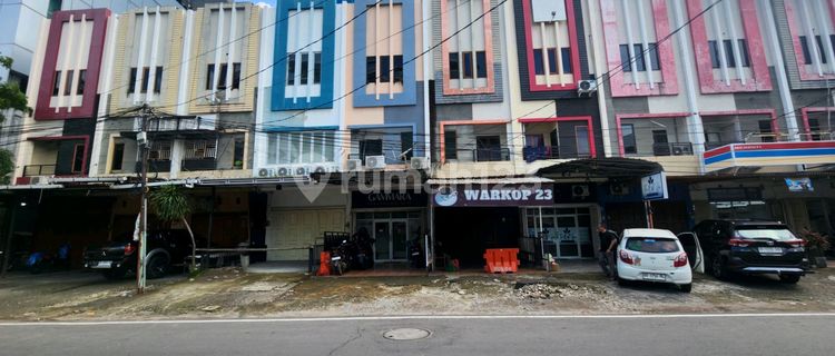 Shop House on Merpati Street near Ratulangi, Mappanyukki, Haji Bau 1