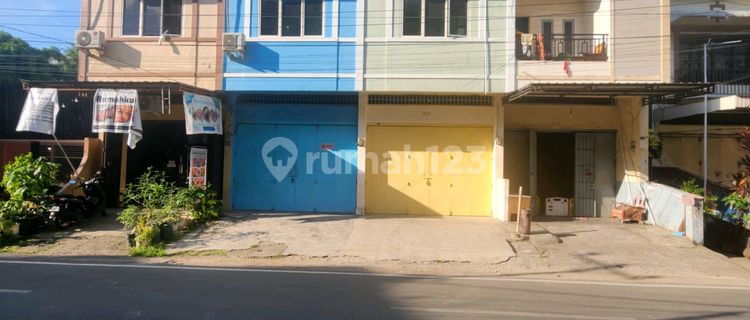 Cheap Inner City Shop House for Rent Near Veteran Delatan 1