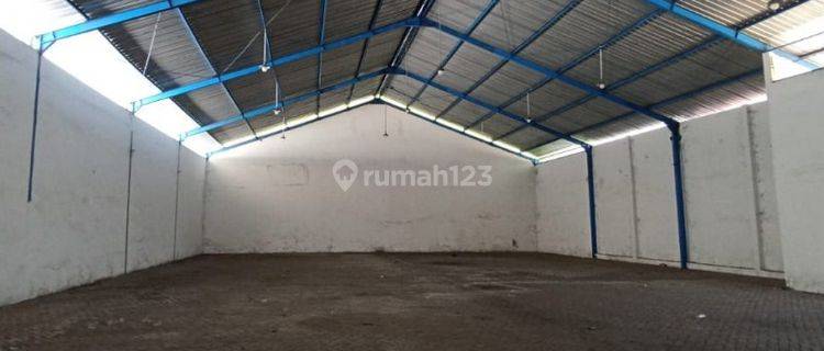 Gudang Strategis Siap Pakai Di Jalan Raya Kluncing Pasuruan GMK00990 1