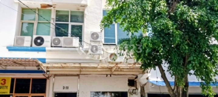 Good 3-Story Shop House for Sale at a Low Price 1