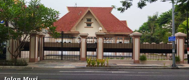 Rumah Cocok Komersial SHM Jl.diponegoro Surabaya 1