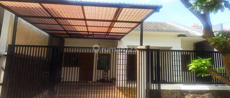 Jual  Rumah Semi Furnished di Pasadena, Caringin 1