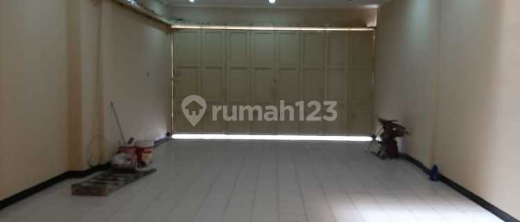 Strategic Kebonjati Shop-House – 4 Floors, 5.5m Wide, Ready for Business! 1