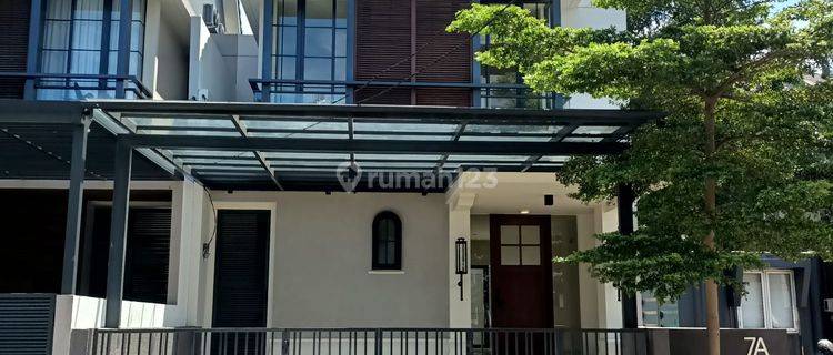 Rumah Baru Siap Huni Di Kebayoran Baru lokasi strategis  1