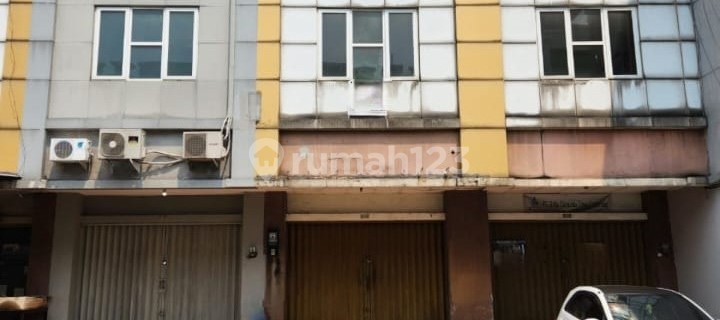 Dijual Cepat Unit Langka Jarang Ada Ruko di Golden Boulevard, Yk 1