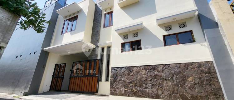 Jual Rumah Baru Minimalis Modern Dekat Solo Grand Mall Penumping 1