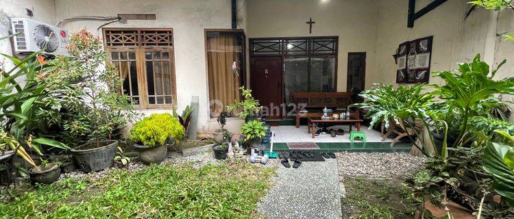 RUMAH PINGGIR JALAN MANAHAN Lokasi Strategis Di Manahan Solo 1