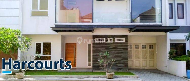 RUMAH MODERN GLASS di Cluster Exclusive Colomadu Solo 1
