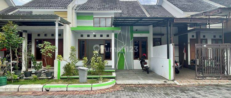 Rumah Minimalis Siap Huni di Cluster Gentan Dekat Solo Baru 1