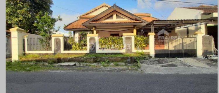 Rumah so tengah kota di Kepatihan Jebres Solo  1