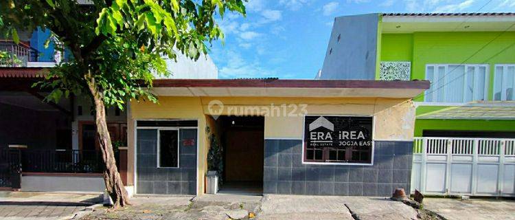 Rumah dijual  Murah pinggir jalan  Condongcatur Depok Sleman 1