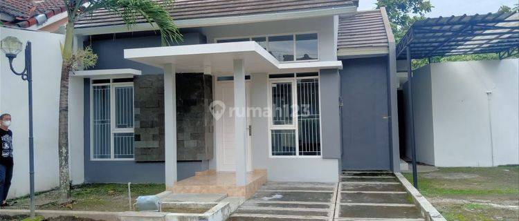 Rumah Cantik Siap Huni Jogja Selatan 1