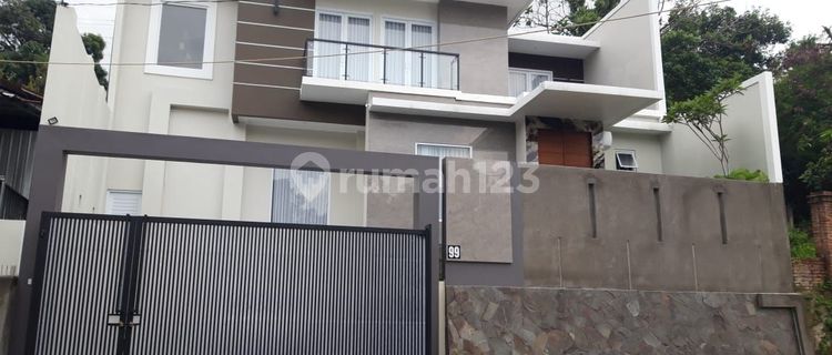 Dijual Cepat .. Murah.. Rumah Baru Di Jl Borobudur Semarang Luas 246m 1
