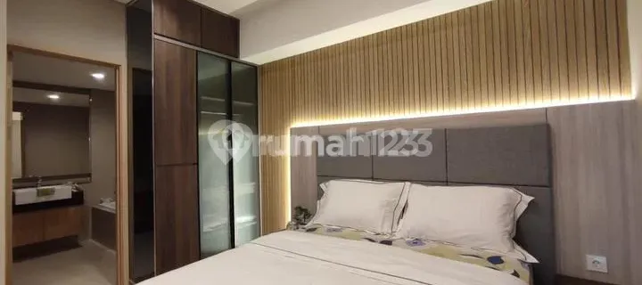 Unit Eksklusif Embarcadero Bintaro - 2BR, Full Furnished, Siap Hun, dlt 1