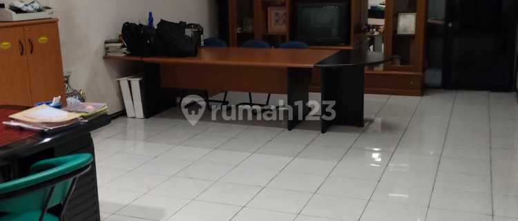 3.5-STORY SHOPHOUSE IN TEMBOK DUKUH, SURABAYA 1