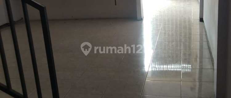 2-Story Shop House Suitable for Cafe Business and Other Businesses on Gatot Subroto Street, Probolinggo 1