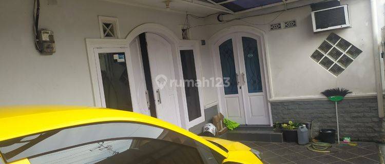 Rumah siap huni di sayap jalan Supratman 1