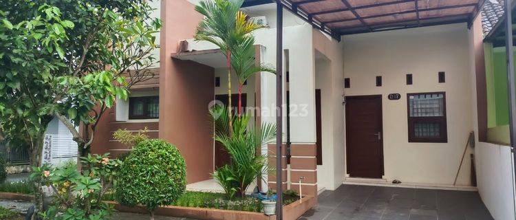 Rumah cantik di komplek tengah kota Tasikmalaya bonus furnish 1