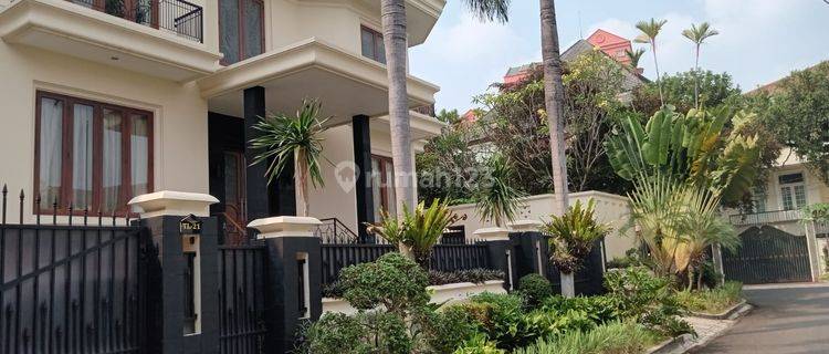 Rumah Classic di Pondok Indah Lokasi tenang, nyaman dan aman dengan security 24 jam 1