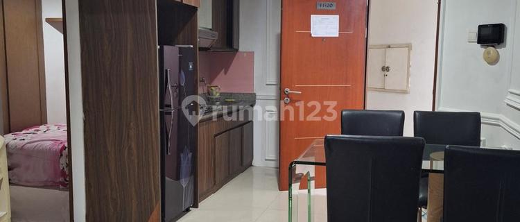 Green Central Glodok, 2br,53m²,furnish, Lt 11, Hrg 72jt/th.min 2 Th 1