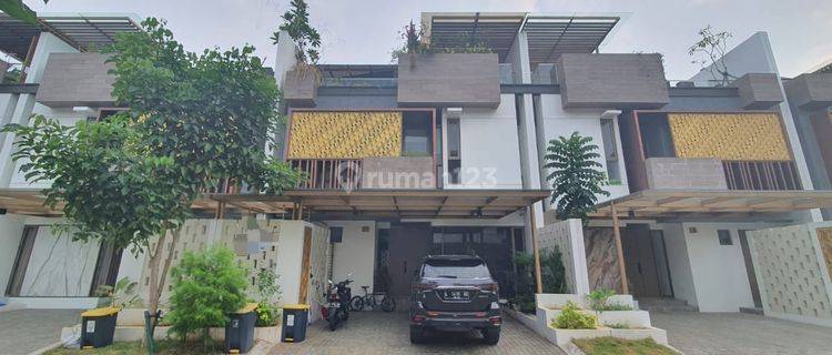 Rumah Puri 11 Dijual Cepat 3 Lantai Furnishe Dekat Green Lake City 1