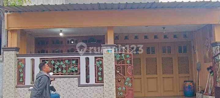 Ready-to-Occupy Rental House in Perumnas Banyumanik 1