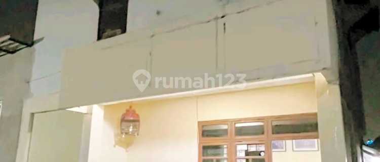 Rumah 2 Lantai Wonodri Singosari  1