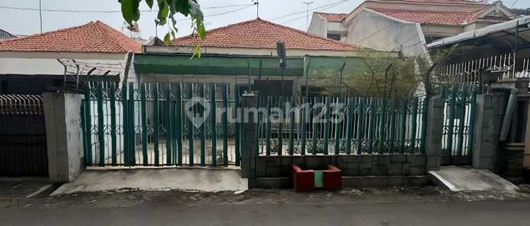 Rumah Strategis Nempel Tentrem Mall Gajahmada 1