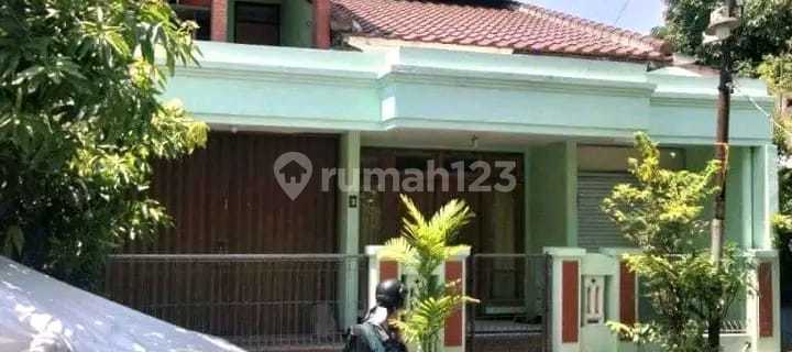 Rumah 2 Lantai Hawa Halmahera Dr Cipto 1