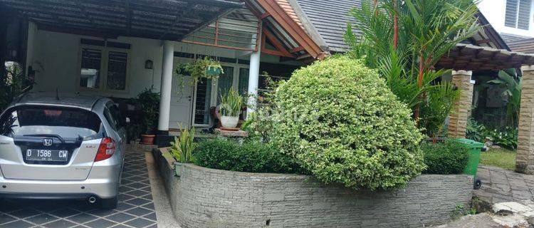 Rumah 3 Lantai Siap Huni di Resort Dago Pakar Bandung 1