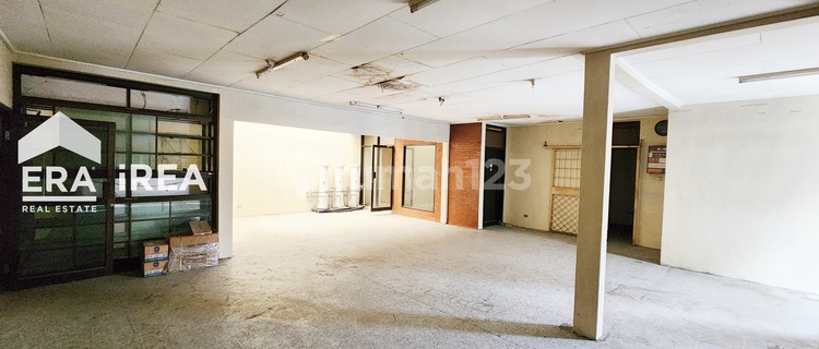 Ruang Usaha Siap Huni Disewakan di Solo Ketelan 1